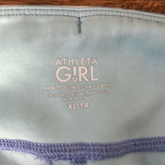 Athleta Girl printed chit chat capri pants. - Picture 4 of 4